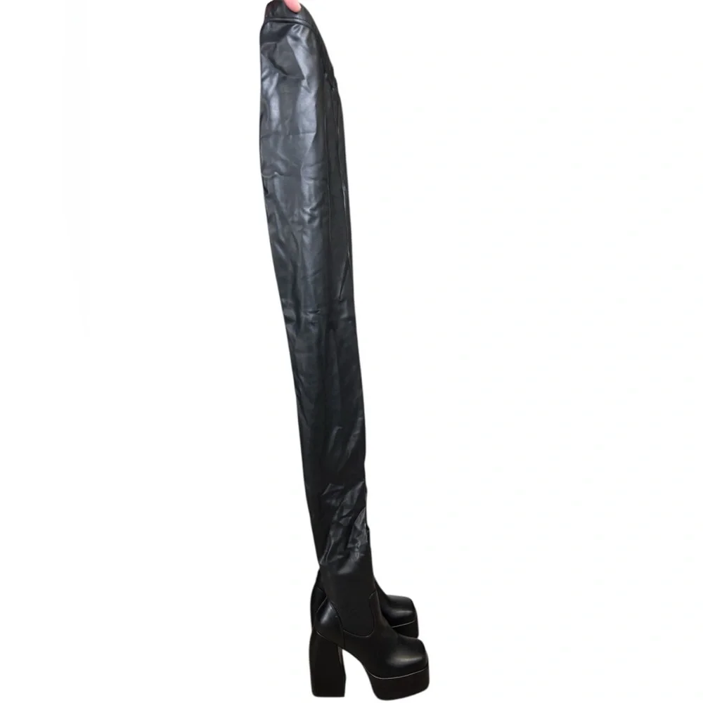 AKIRA Black Platform Boots - Picture 4 of 9